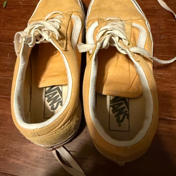 Vans - Picture 2 of 7